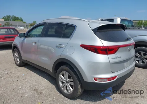 2018 Kia Sportage Lx z USA, uszkodzony, nr VIN KNDPMCAC1J7446566